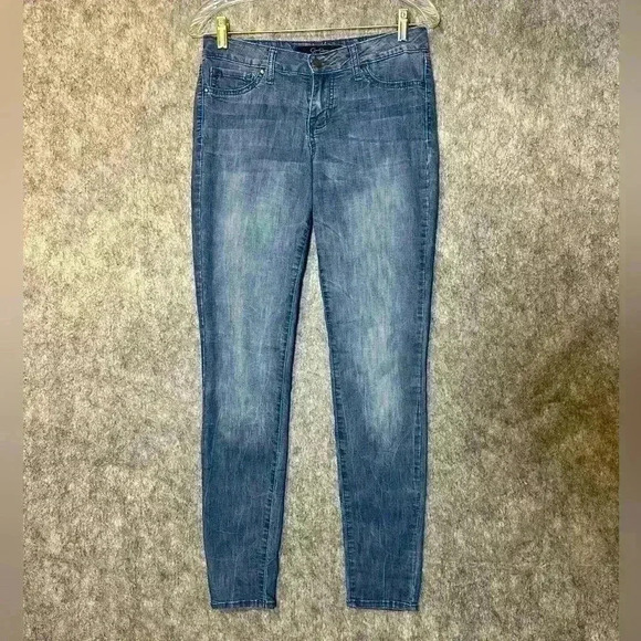 Jessica Simpson Denim - Jessica Simpson Kiss Me Jeggings - Size 29